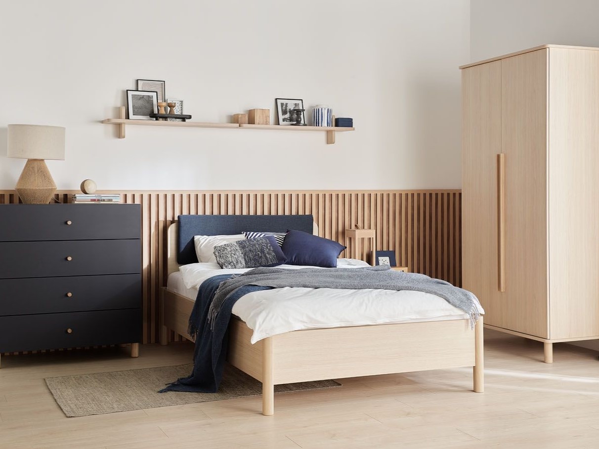 Energetyczne czy uspokajające: jakie kolory wybrać do sypialni?