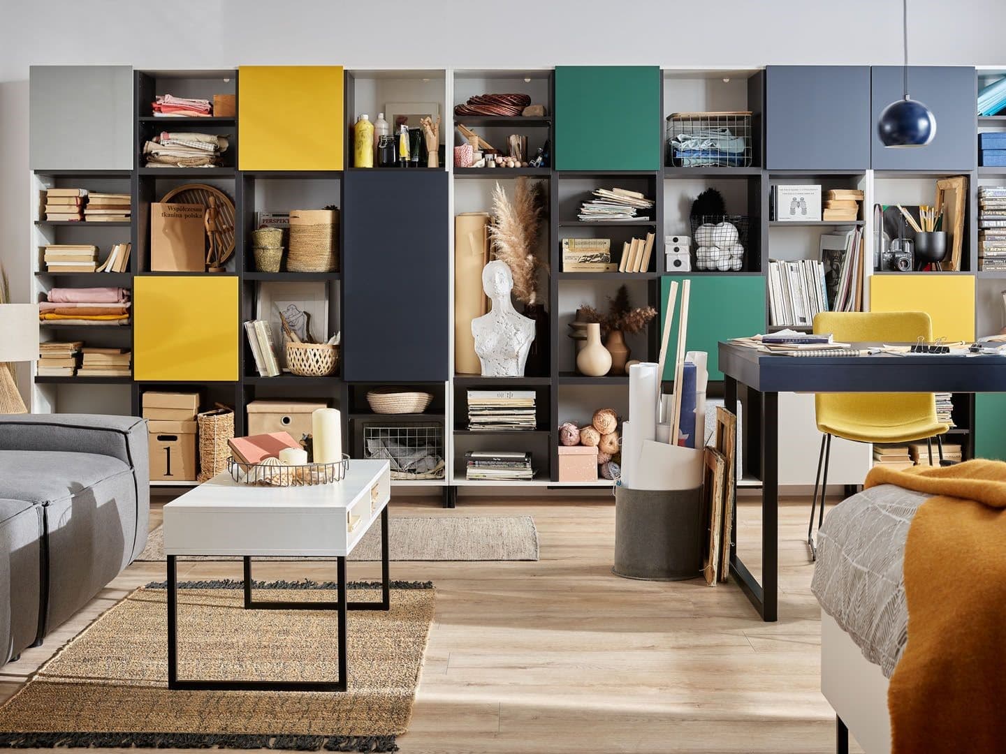 Kojąca harmonia lub gra przeciwieństw. Sposoby na łączenie kolorów we wnętrzach Kojąca harmonia lub gra przeciwieństw. Sposoby na łączenie kolorów we wnętrzach