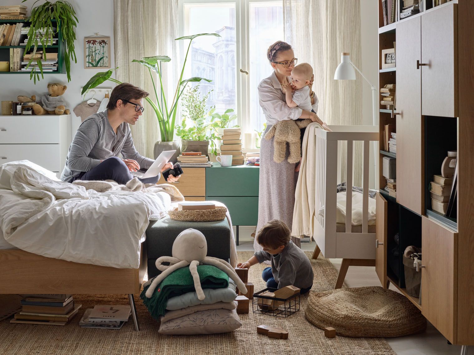 Sypialnia z dzieckiem. Jak stworzyć wspólną przestrzeń dla rodziców i malucha?