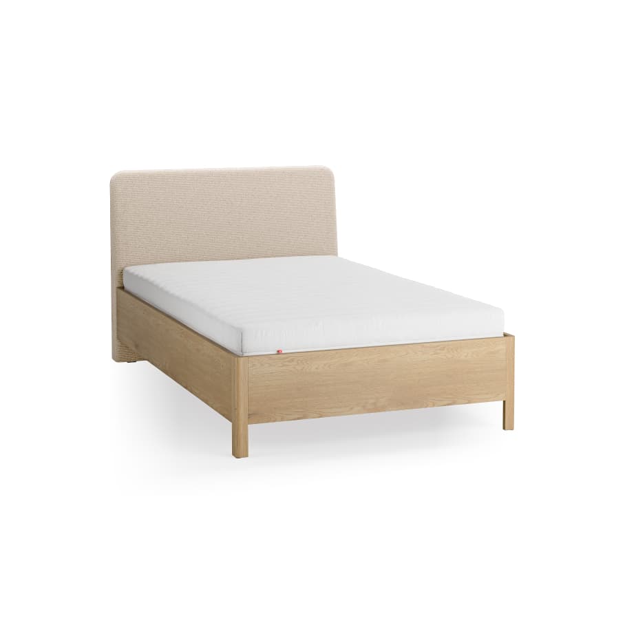 Łóżko 120x200 z tapicerowanym zagłówkiem skośnym Well