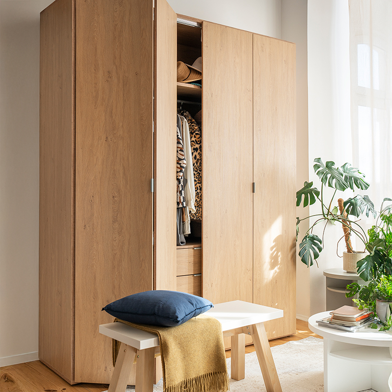 Szafa 4-drzwiowa Simple aranżacja