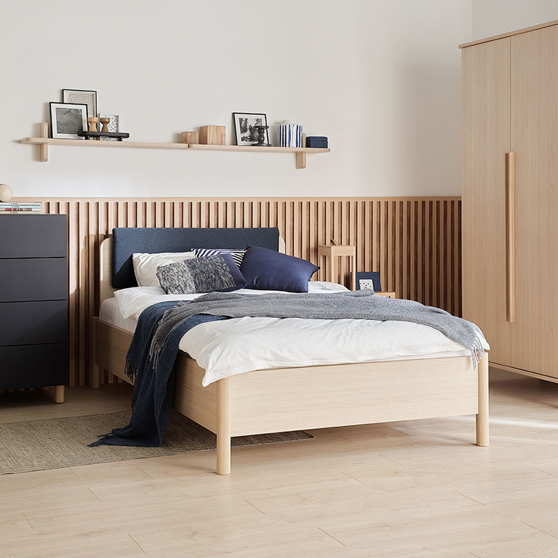 Łóżko 1-osobowe z wezgłowiem prostym 120x200 OMM aranżacja