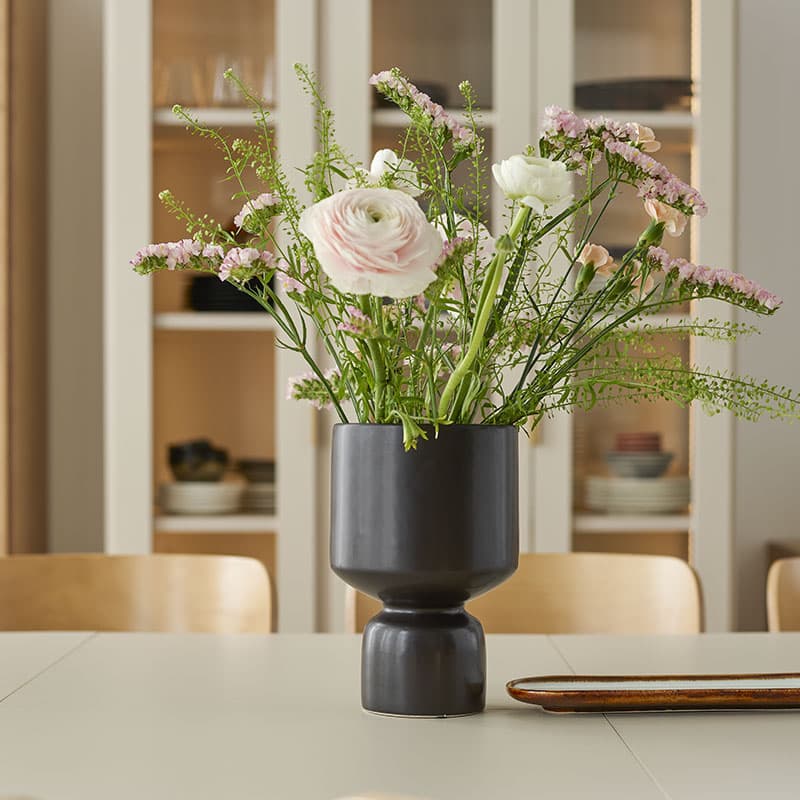 House Nordic flowerpot cover arrangement