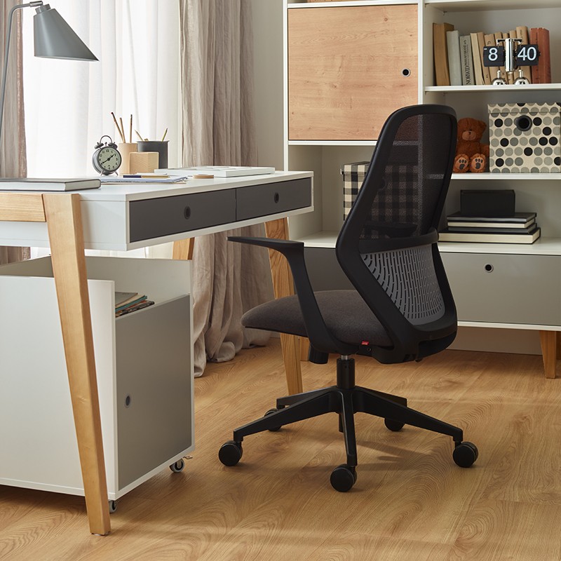 Fotel obrotowy Ting aranżacja