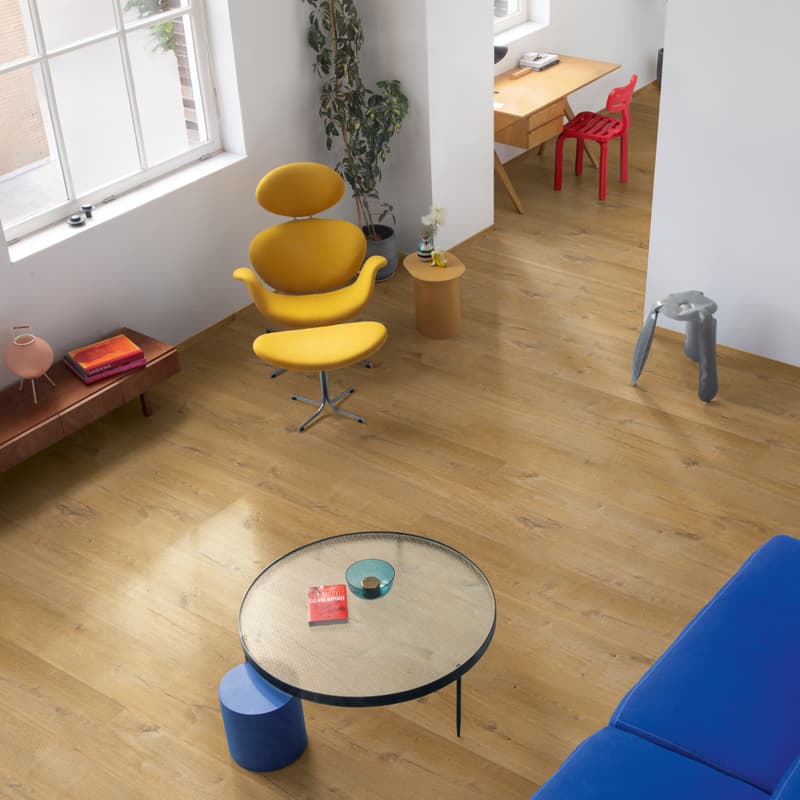 Panele winylowe Quick Step Bloom Dąb bawełniany głęboka natura AVMPU40203 aranżacja