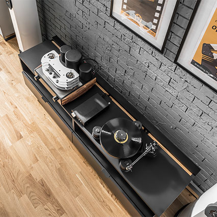 Szafka RTV 180 z listwą funkcyjną Simple aranżacja